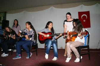 Anadolu Lisesi’nden Yıl Sonu Etkinliği