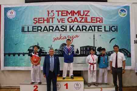 GEYVELİ Karateciler Hafta sonu 7 madalya kazandı..
