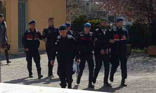 “Jandarma istihbaratçıyız” diyerek ev basıp altın aradılar..
