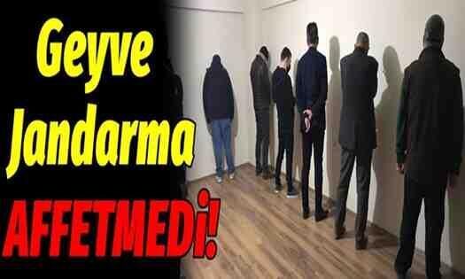Geyve’de kumar baskını!