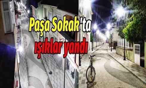 Paşa Sokak’ta ışıklar yandı..