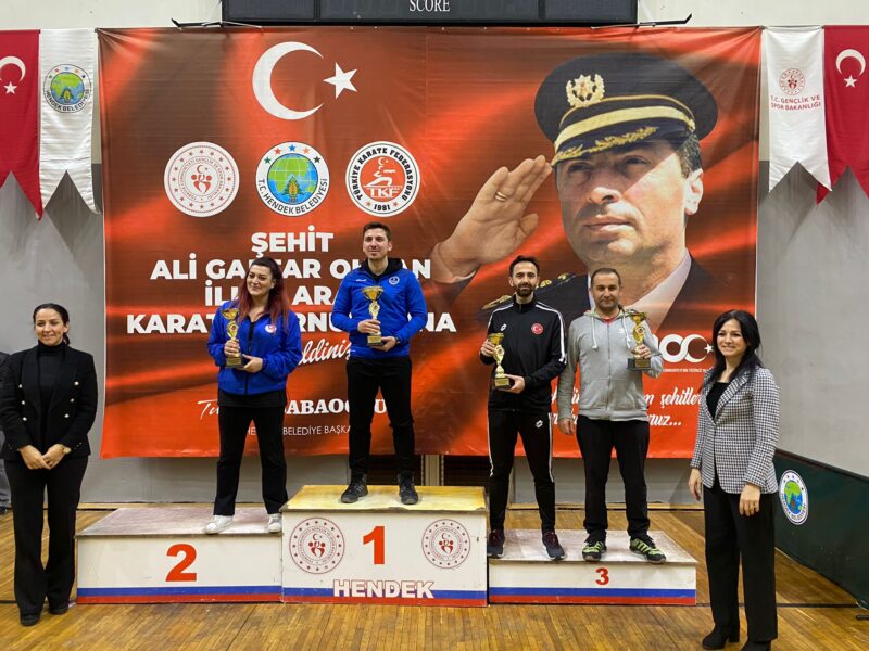 Geyve Karate Takımı 6 madalya ile döndü