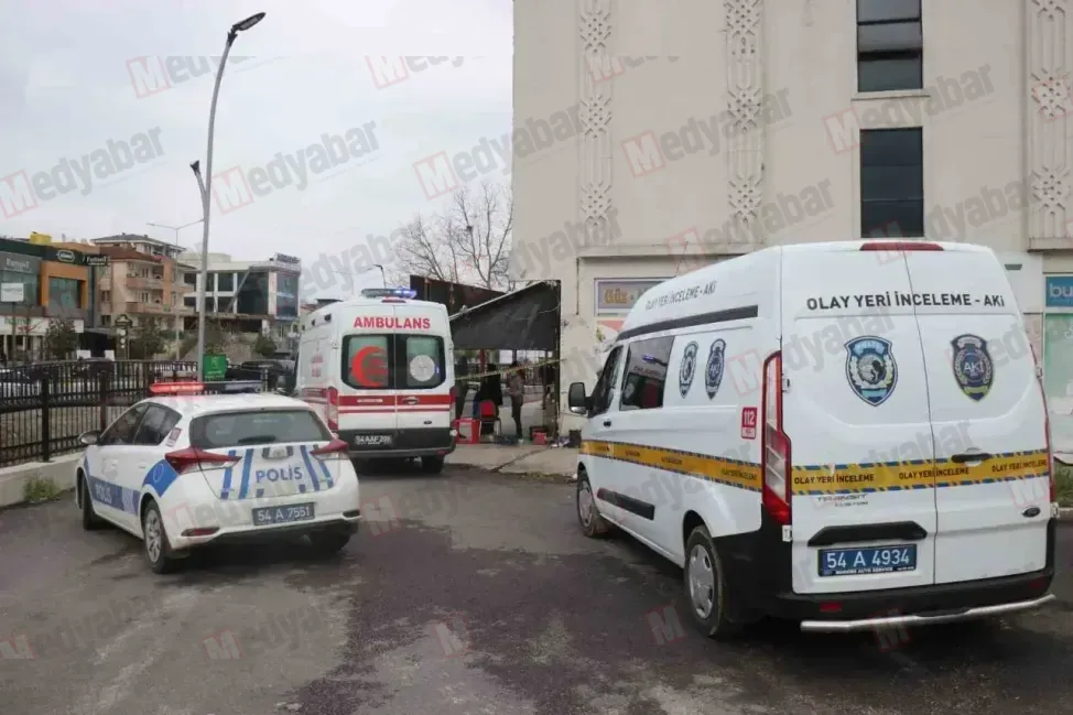 Sakarya’da 3 iş yerine silahlı saldırı! 1 Ölü Sakarya’da 3 iş yerine silahlı saldırı! 1 Ölü