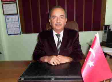 Geyve Osmangazi Ortaokulu Müdürü Mustafa Can