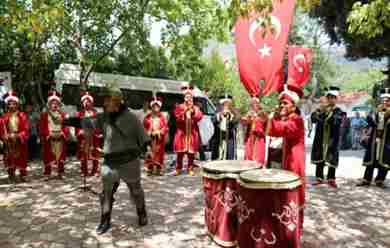 Babam Sultan Anıldı